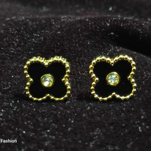 Elegant Black Clover Ear Tops 1