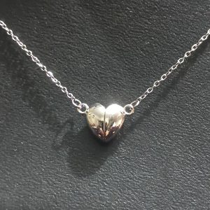 Magnetic Split Heart Single Chain Necklace 2